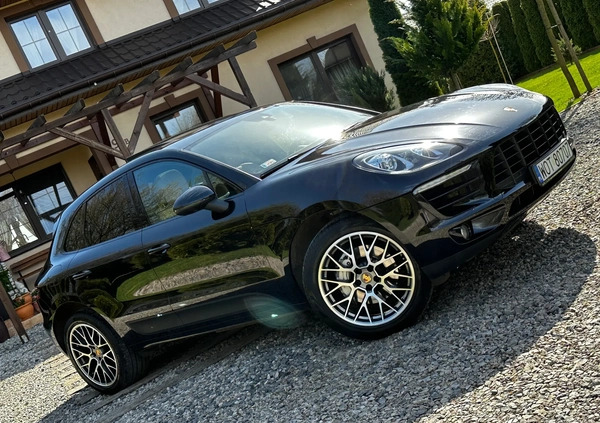 Porsche Macan cena 165800 przebieg: 63434, rok produkcji 2018 z Gąbin małe 631